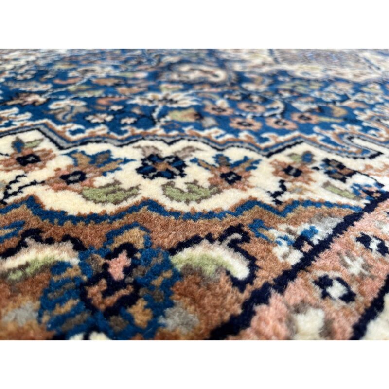 3x5 ft Hand Knotted wool Rug Blue Indopersian - Image 3