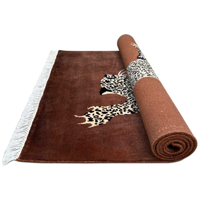 4x6 ft Hand Knotted Woolen Rug Copper Leopard - Image 4