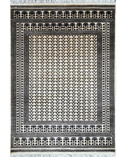 Hand Knotted Wool Rug – White Parda Design