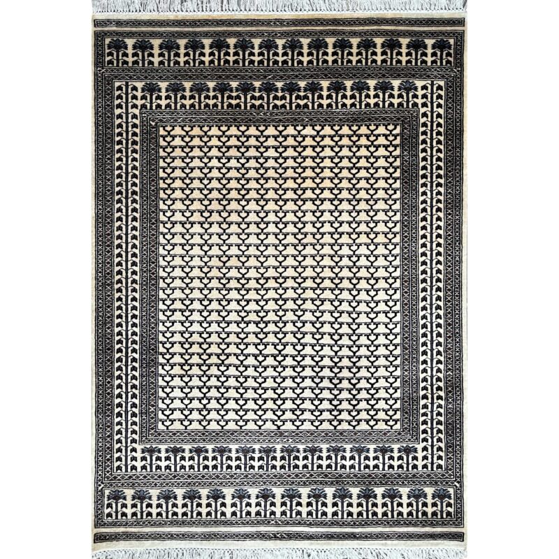 Hand Knotted Wool Rug – White Parda Design