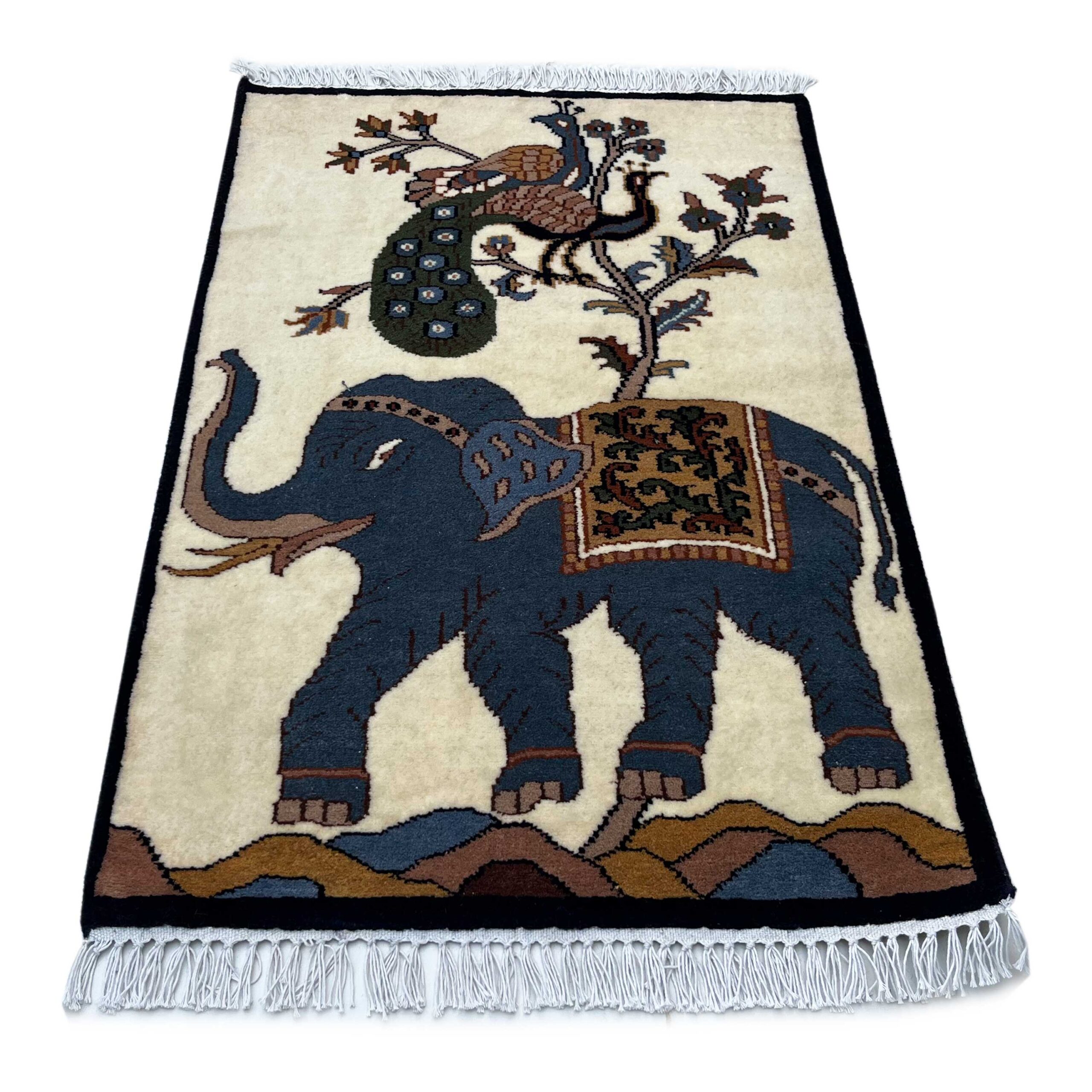 2x3 ft Hand-knotted Woolen Rug Elephant Peacock White - Image 2