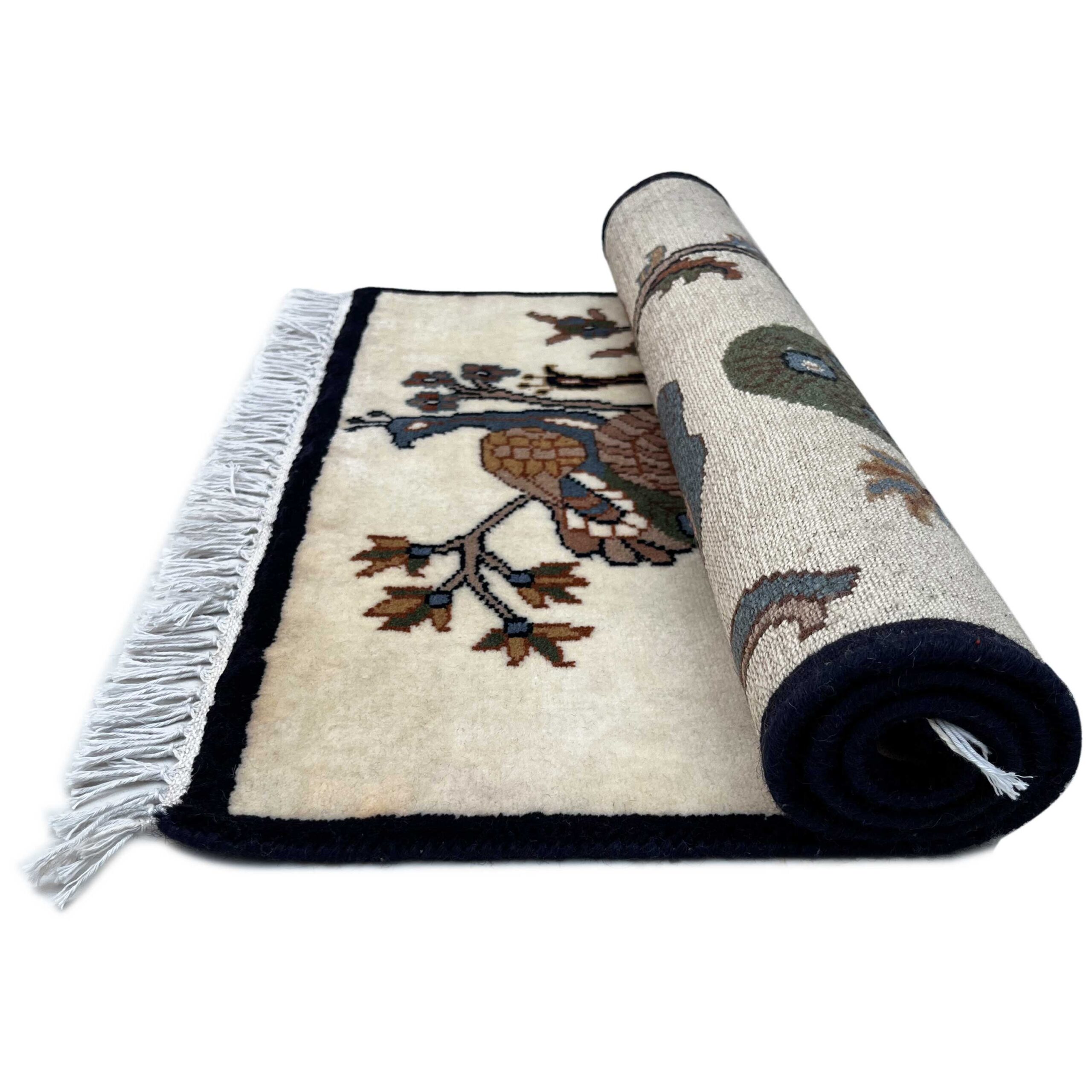 2x3 ft Hand-knotted Woolen Rug Elephant Peacock White - Image 3