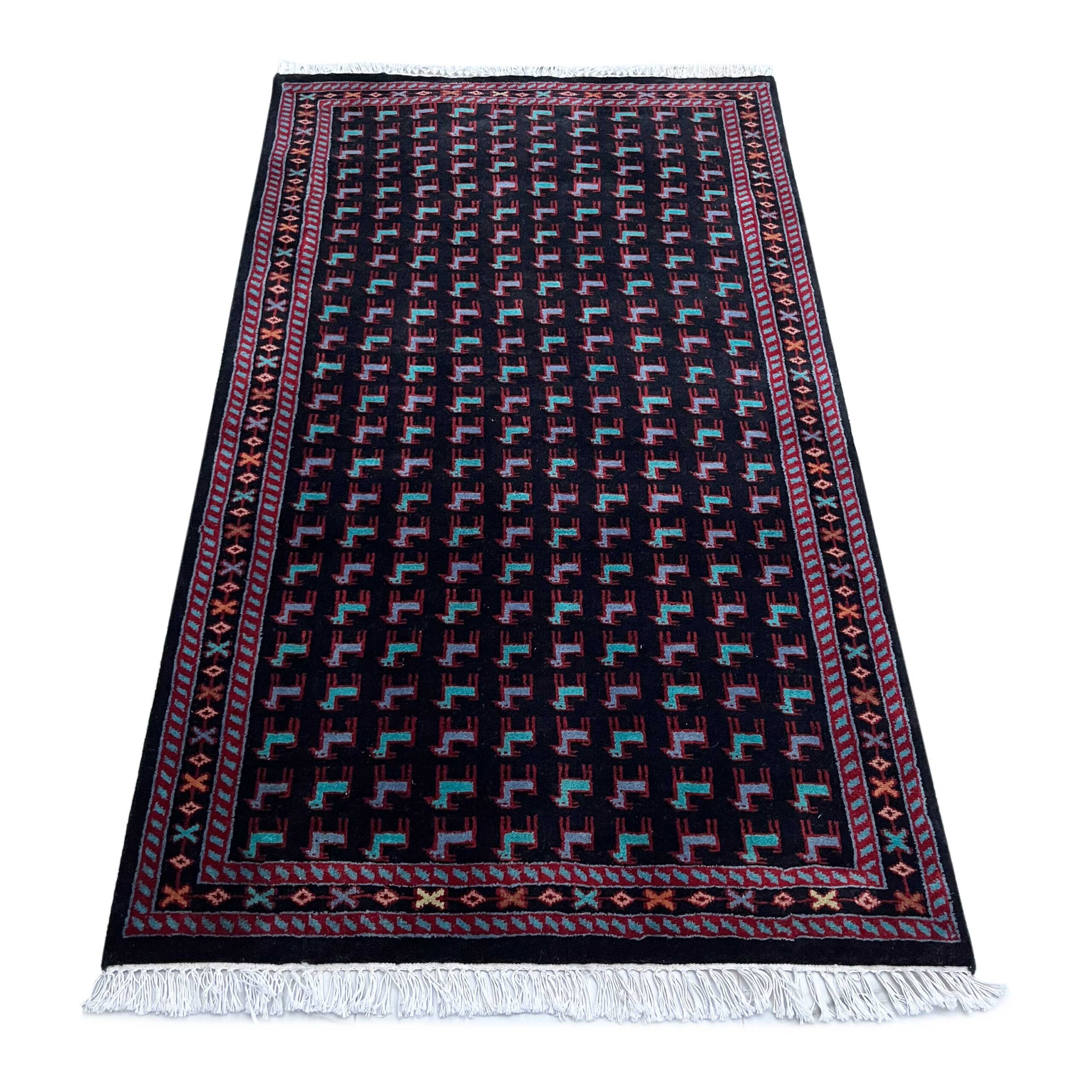 3x5 ft Hand-knotted Woolen Rug Bakri Black - Image 3