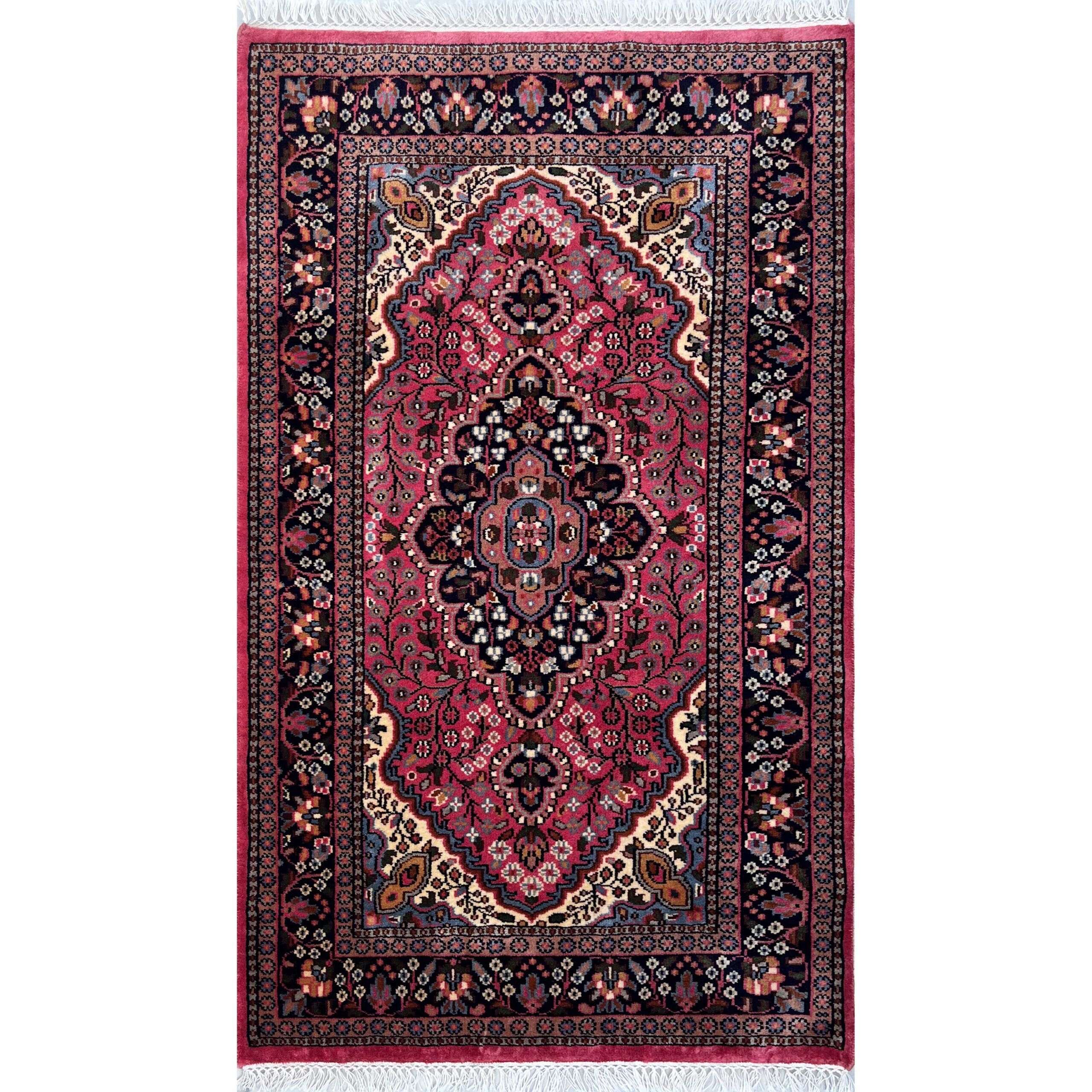 Handmade Hand Knotted Wool Area Rug, Peach, Floral Medallion Design, 3x5 Ft
