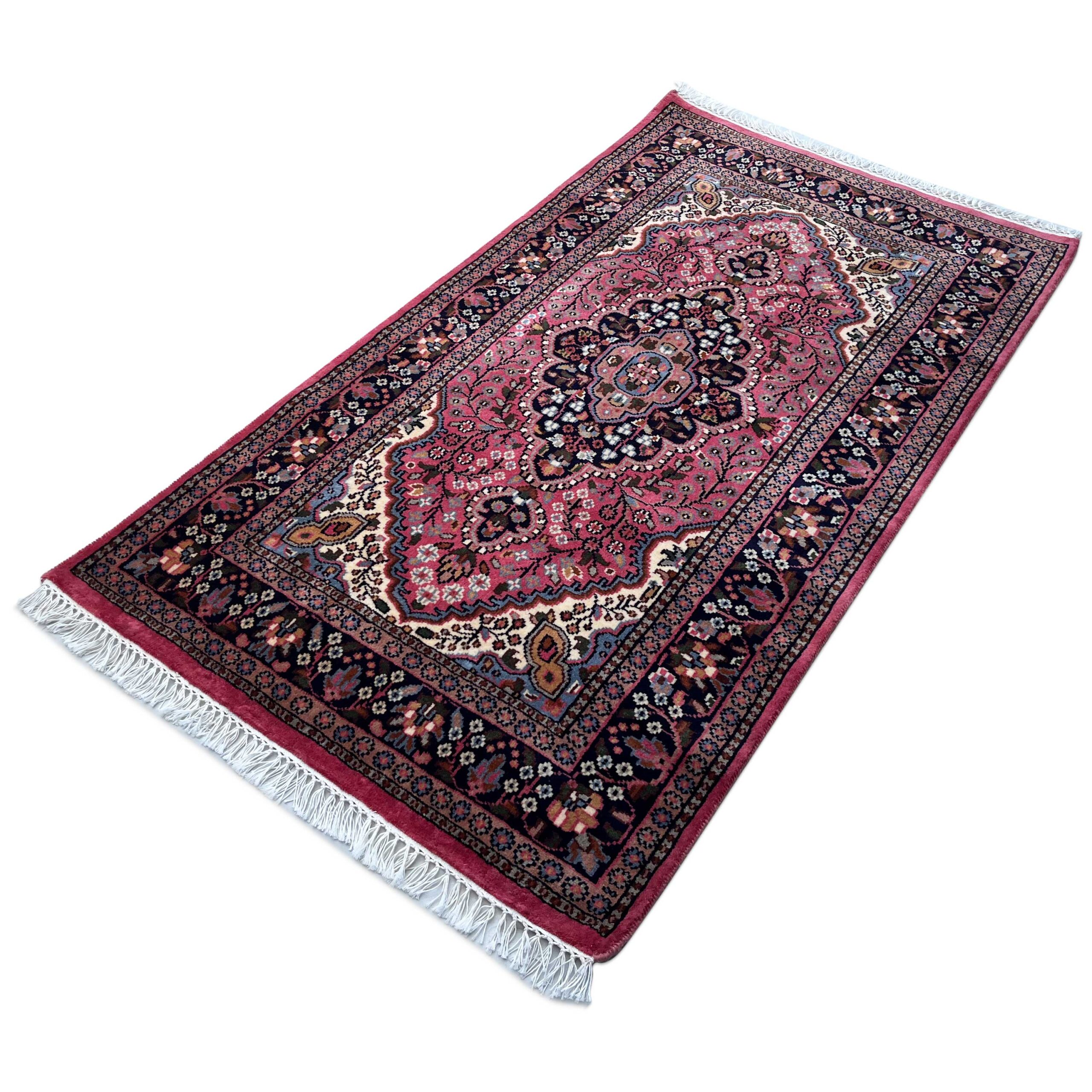 Handmade Hand Knotted Wool Area Rug, Peach, Floral Medallion Design, 3x5 Ft - Image 5