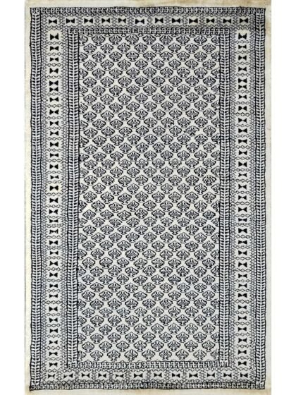 2.5x4 Feet White Handmade Wool Rug