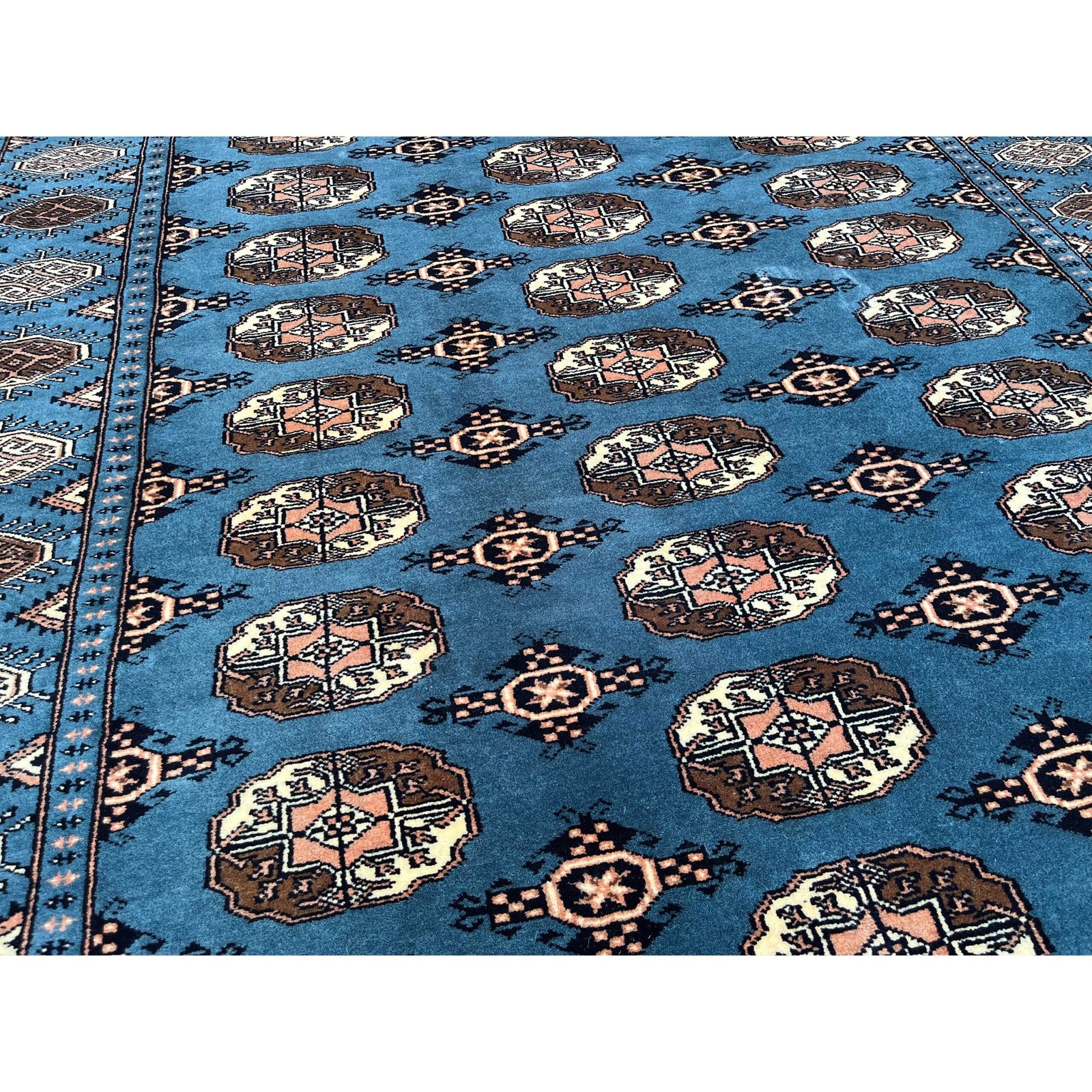 Handmade 6x9ft Bokara Bluish Gray Wool Rug – Hand Knotted Traditional Area Carpet - Image 4